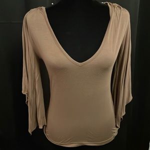 H & M fitted V-neck top with flutter sleeve